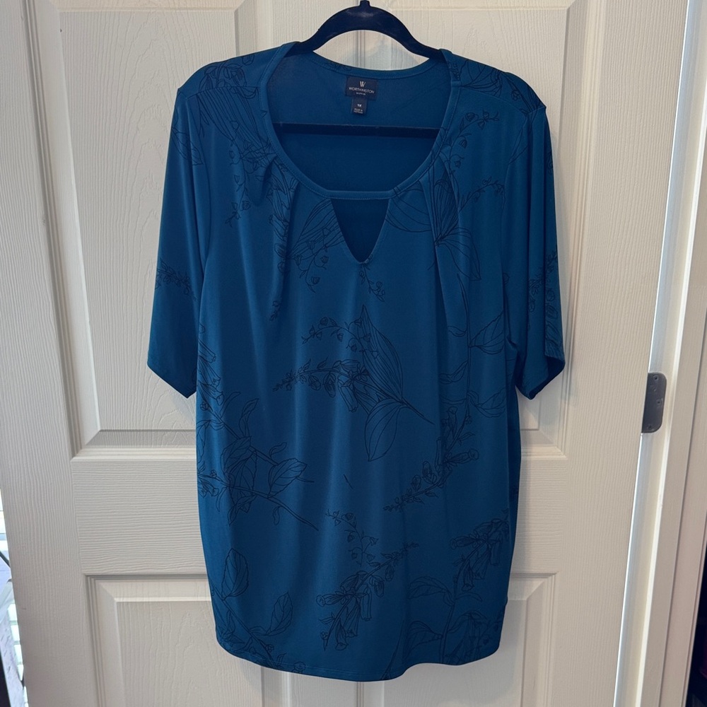 Women's Blue Floral Top
